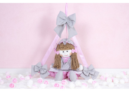 Enfeite de Porta Boneca...