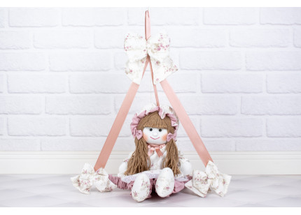 Enfeite de Porta Boneca...